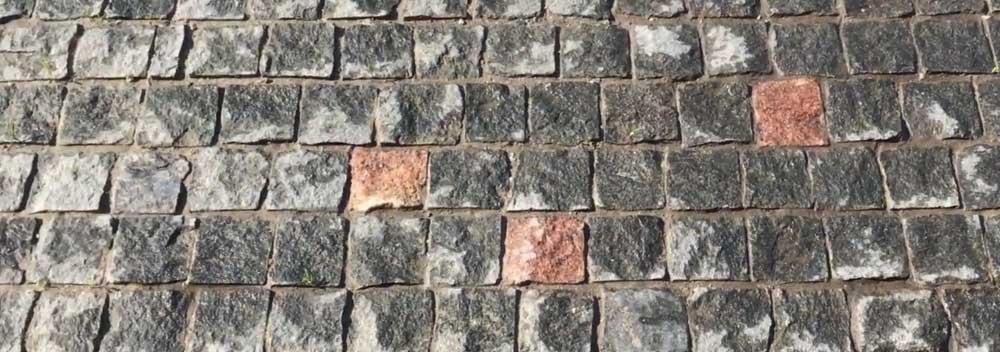 Гранітна бруківка, Доставка. Укладання